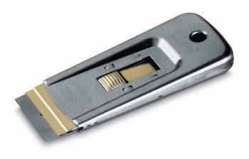 028500